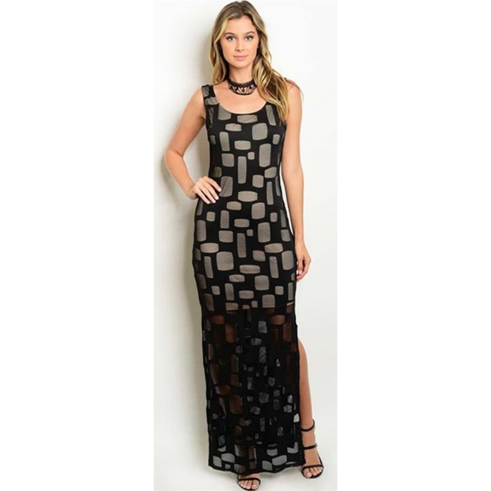 HOST PICK NWT BLACK MAXI DRESS WITH SIDE SLIDE - Picture 3 of 7